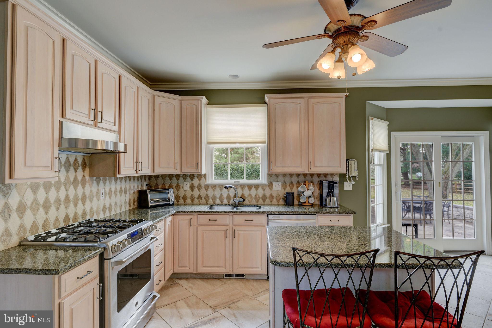 114 Tindall Road Robbinsville, NJ 08691 - Photo 16 of 59 Kitchen