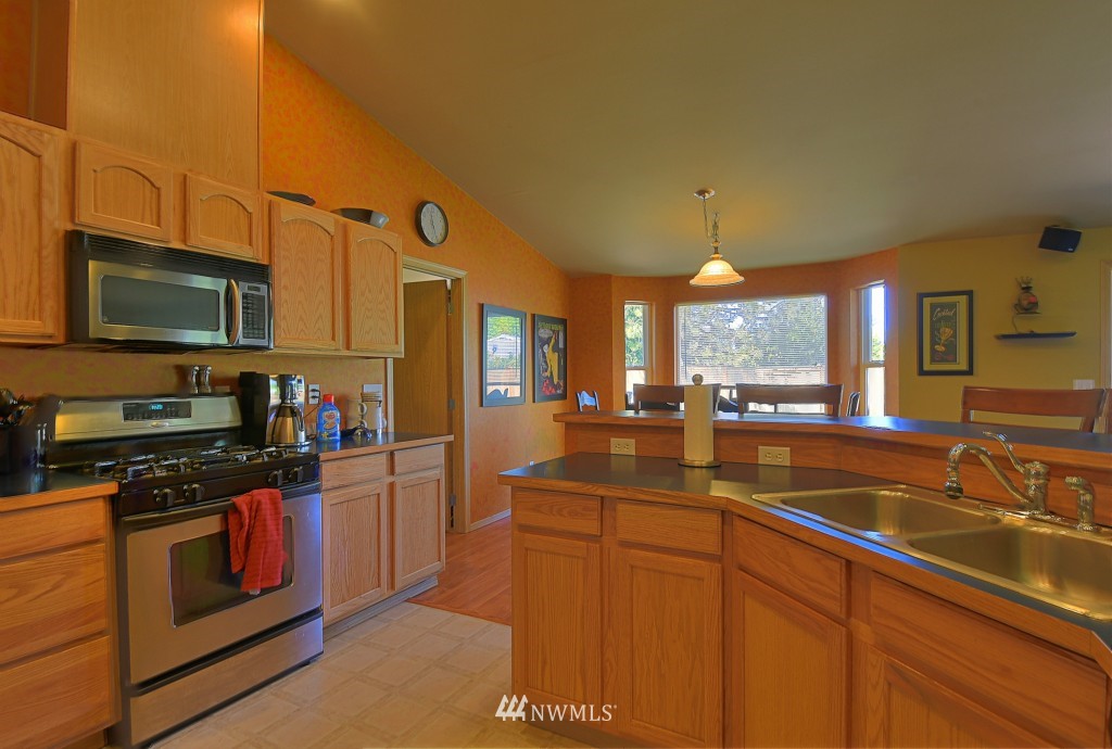 7489 Bruce Road Custer, WA 98240 - Photo 5 of 25