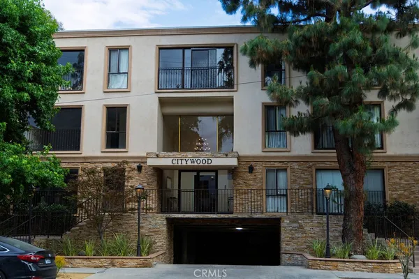 $535,000 | 15344 Weddington Street, Unit 104, Sherman Oaks, CA 91411