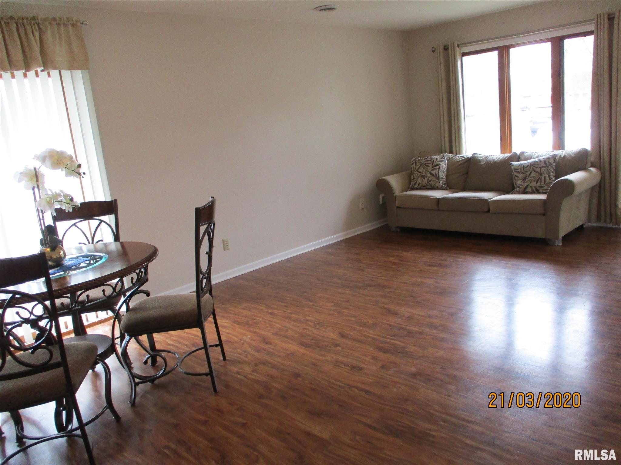 49 Brookside Place Springfield, IL 62704 - Photo 2 of 15 Gallery Image 2