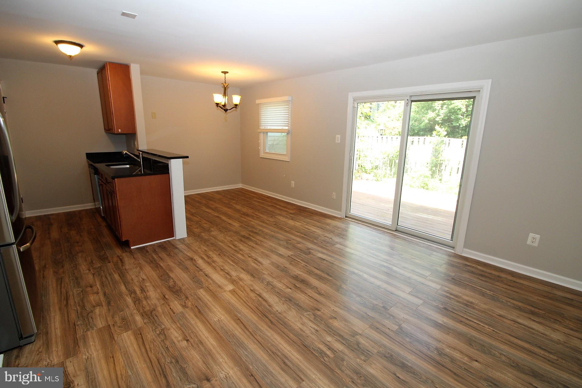 12137 Dove Circle Laurel, MD 20708 - Photo 7 of 25 Huge eat-in kitchen