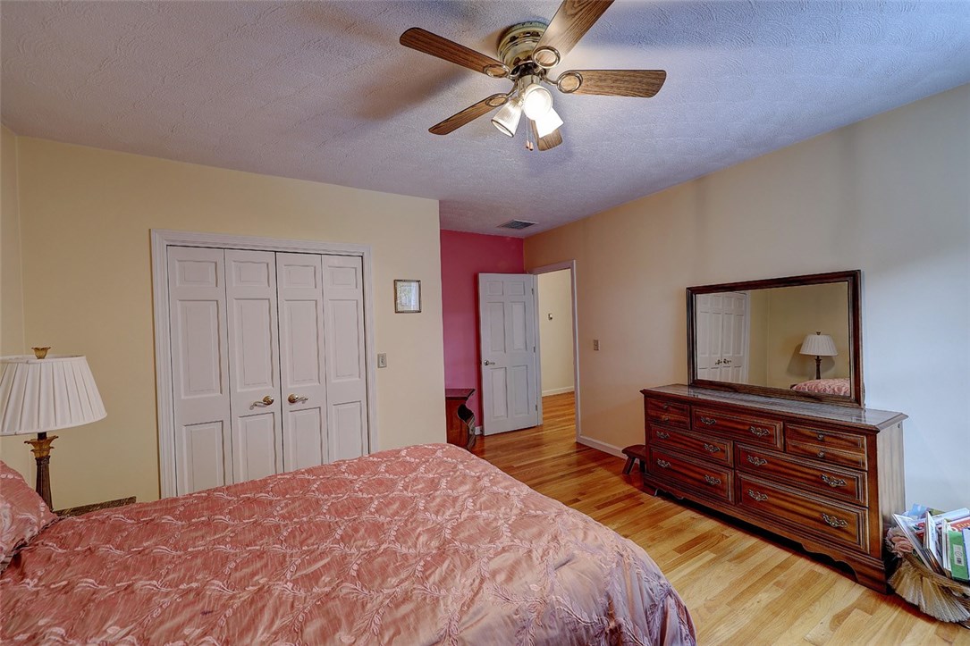 23 Century Lane Cranston, RI 02921 - Photo 32 of 43