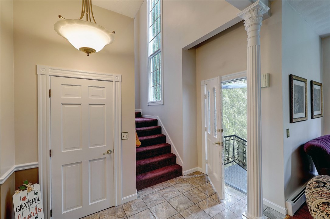 23 Century Lane Cranston, RI 02921 - Photo 4 of 43 Foyer