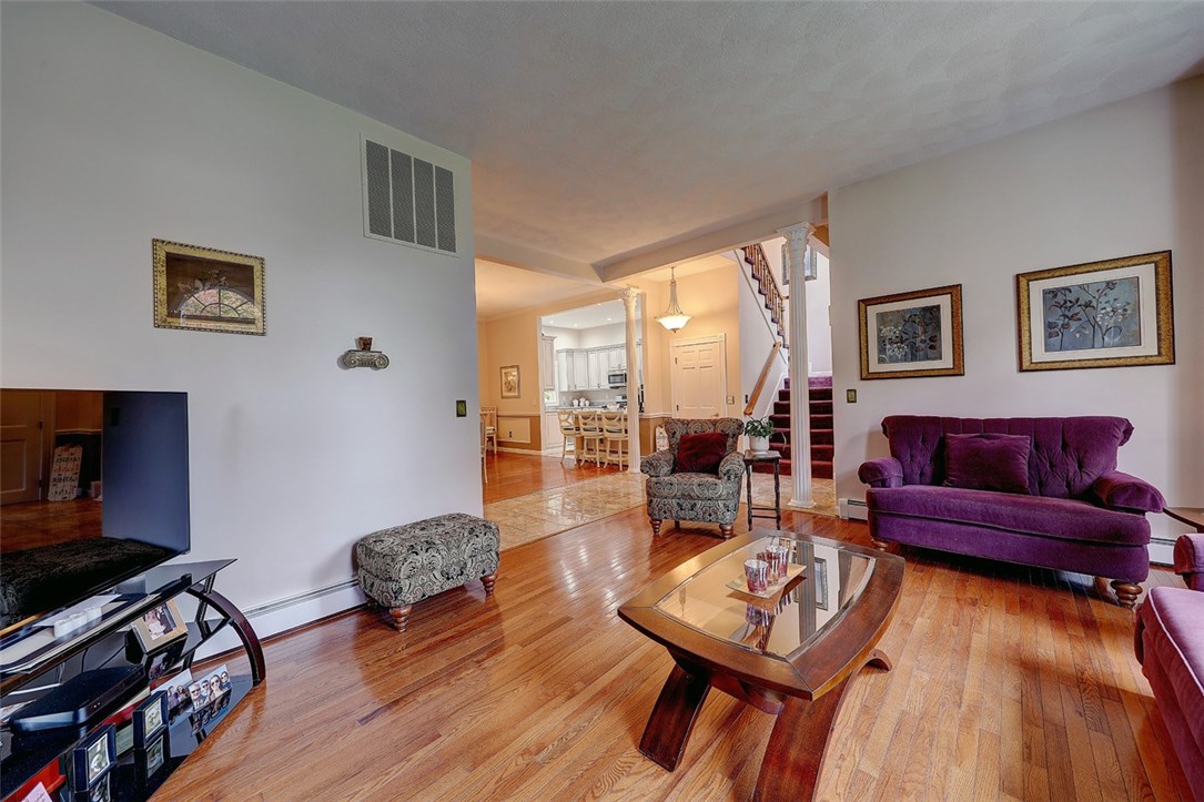 23 Century Lane Cranston, RI 02921 - Photo 7 of 43