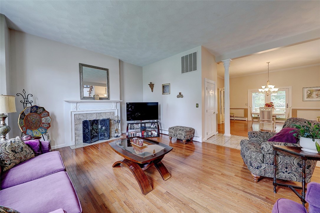 23 Century Lane Cranston, RI 02921 - Photo 8 of 43