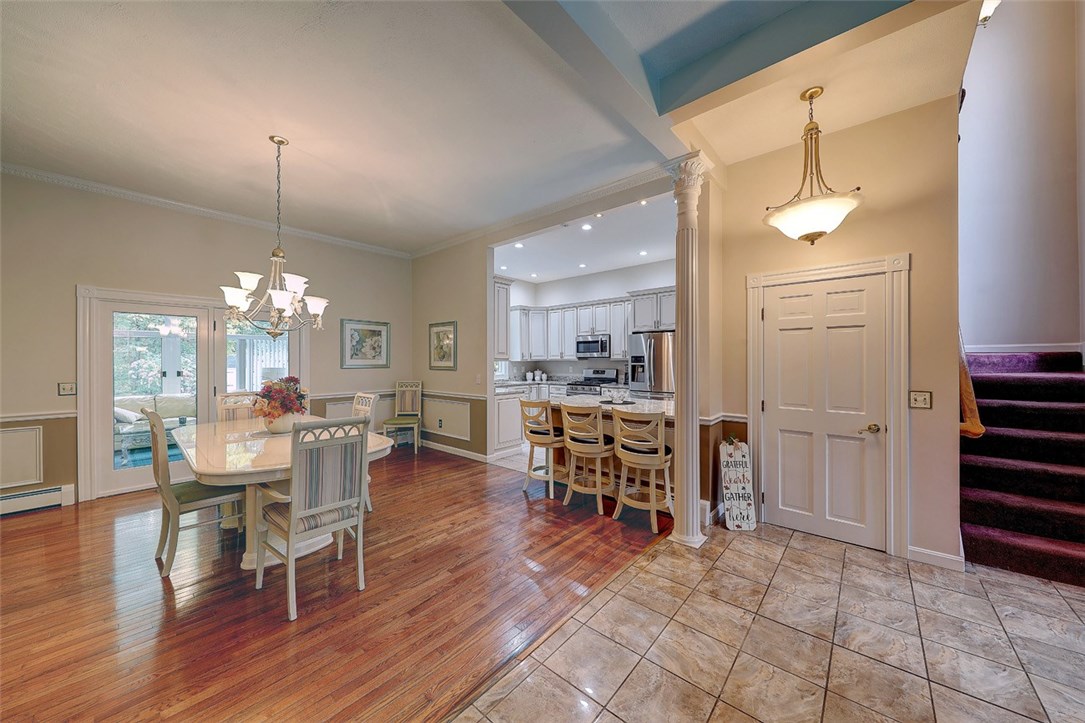 23 Century Lane Cranston, RI 02921 - Photo 9 of 43 Dining