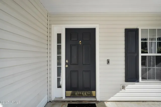 $423,500 | 4 Wellington Drive, Bluffton, SC 29910