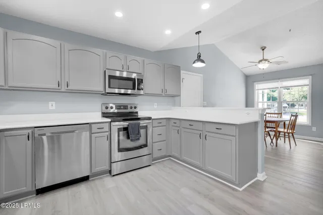 $423,500 | 4 Wellington Drive, Bluffton, SC 29910