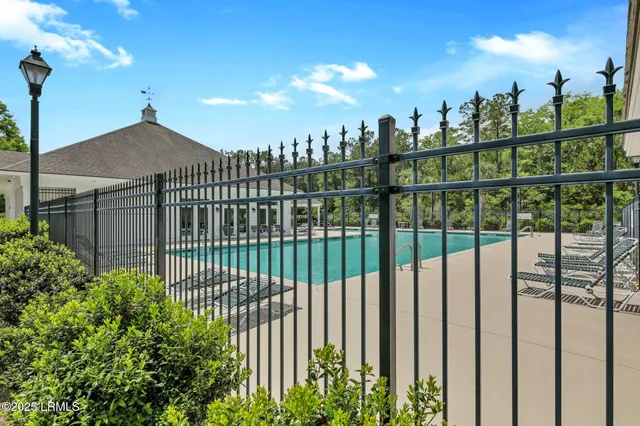 $423,500 | 4 Wellington Drive, Bluffton, SC 29910