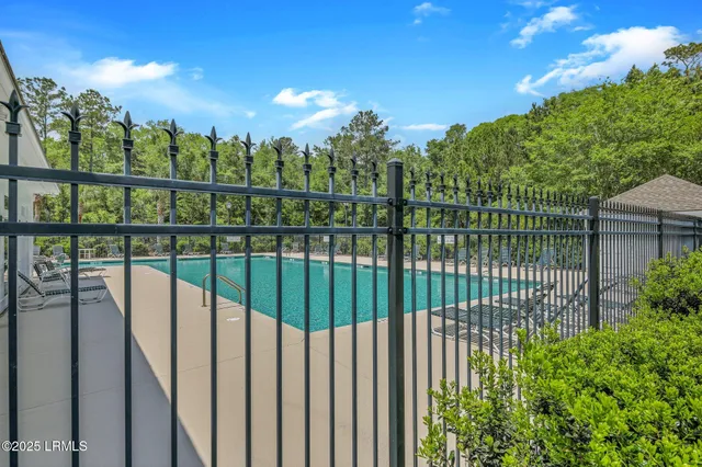 $423,500 | 4 Wellington Drive, Bluffton, SC 29910