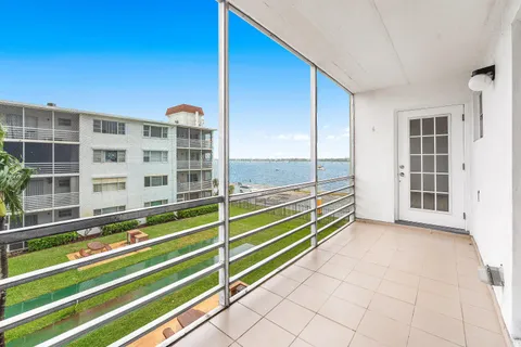 $2,000 | 4500 North Flagler Drive, Unit C17, West Palm Beach, FL 33407