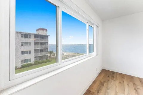 $2,000 | 4500 North Flagler Drive, Unit C17, West Palm Beach, FL 33407