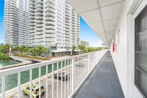 $2,000 | 4500 North Flagler Drive, Unit C17, West Palm Beach, FL 33407