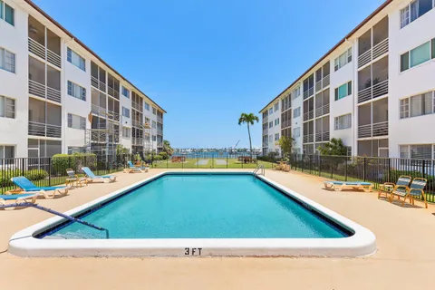 $2,000 | 4500 North Flagler Drive, Unit C17, West Palm Beach, FL 33407