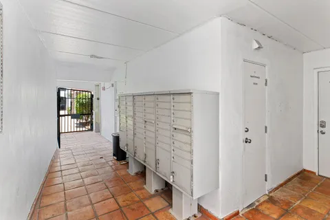 $2,000 | 4500 North Flagler Drive, Unit C17, West Palm Beach, FL 33407