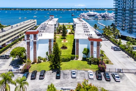 $2,000 | 4500 North Flagler Drive, Unit C17, West Palm Beach, FL 33407