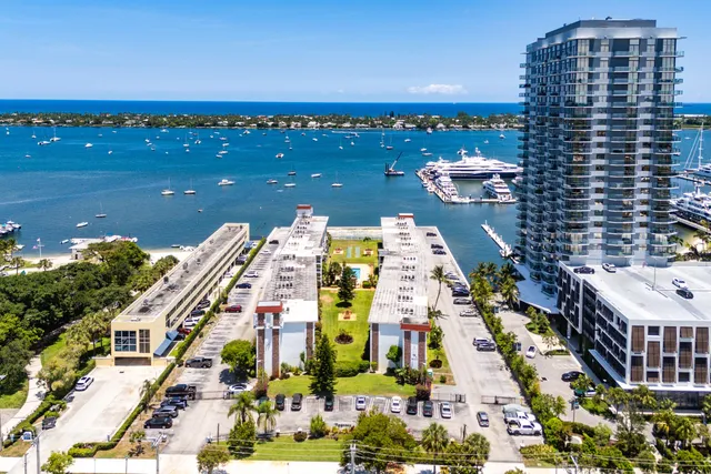 a view of building with outdoor space