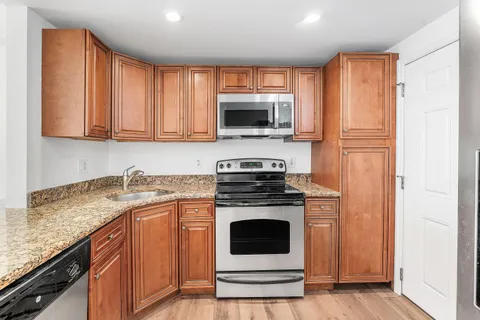 $2,000 | 4500 North Flagler Drive, Unit C17, West Palm Beach, FL 33407