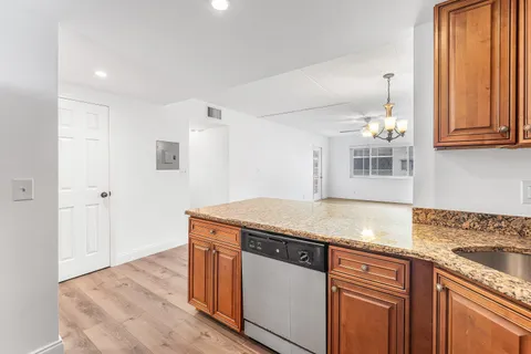 $2,000 | 4500 North Flagler Drive, Unit C17, West Palm Beach, FL 33407