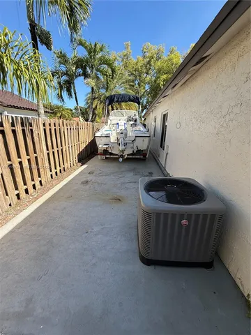 $3,100 | 19754 Northwest 61st Avenue, Hialeah, FL 33015