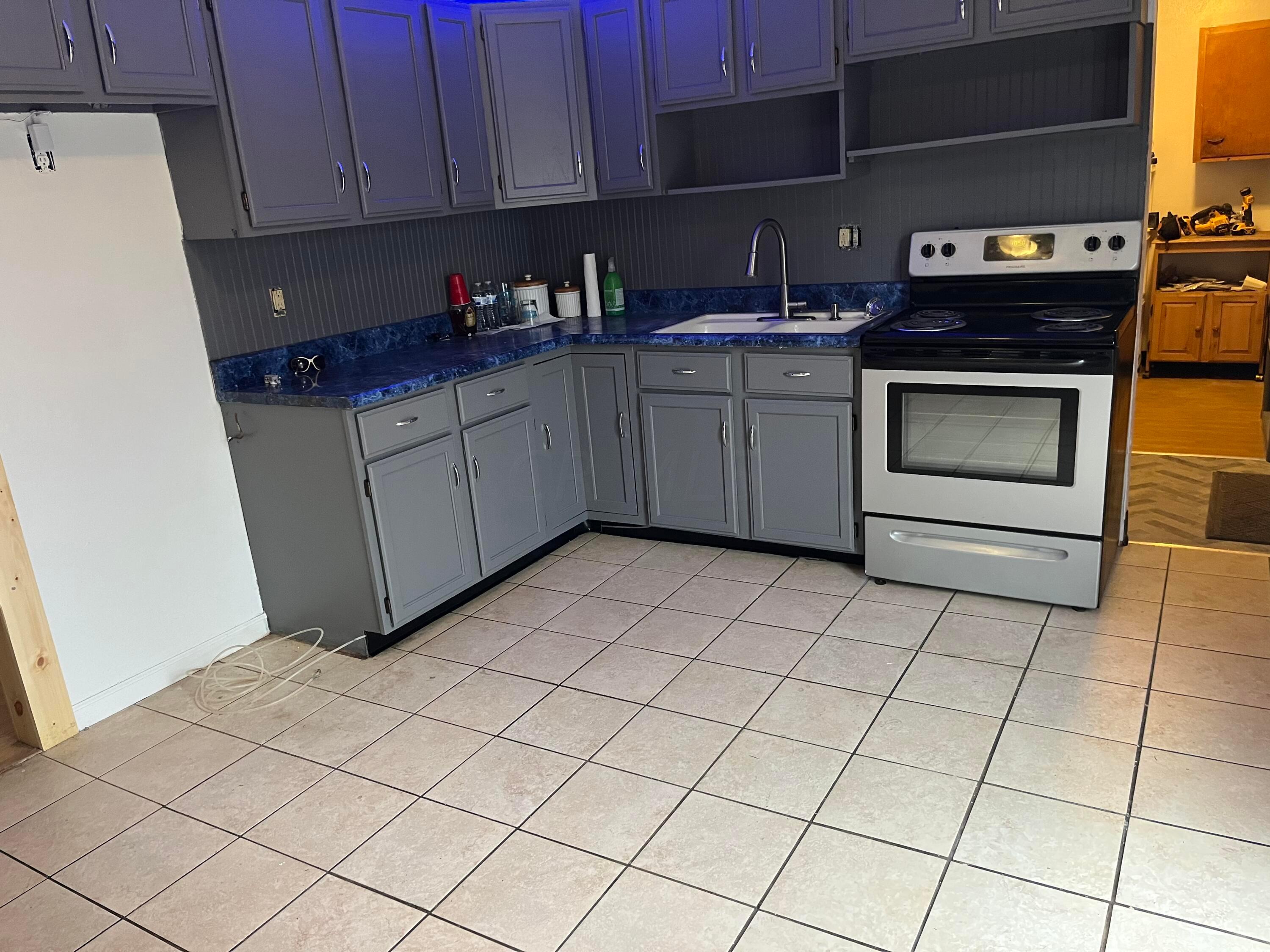 1621 Striebel Road Columbus, OH 43227 - Photo 5 of 14 2F68DA05-6CD0-4611-8711-4E59605C771D