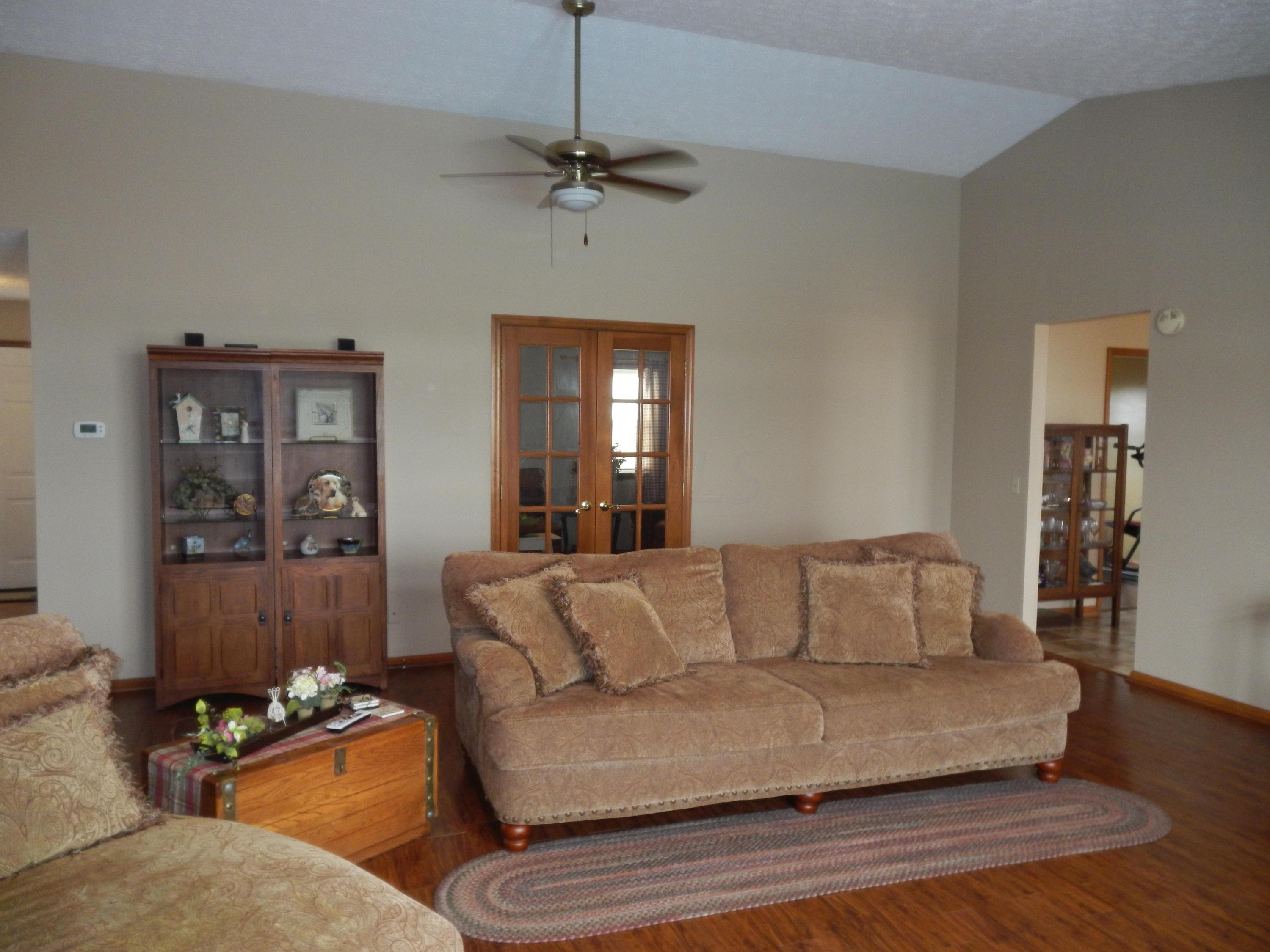 13190 Badger Road Williamsport, OH 43164 - Photo 11 of 33