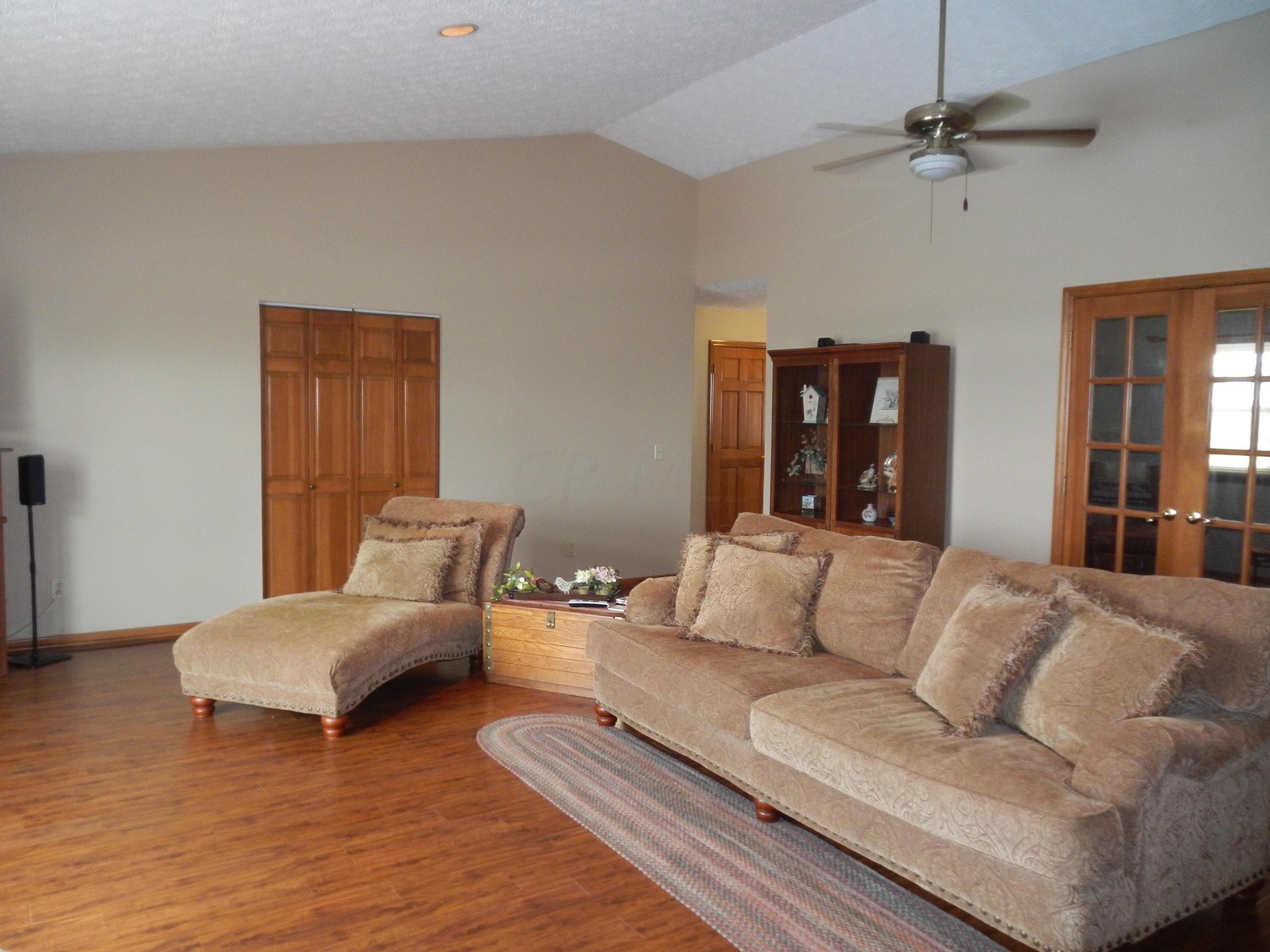 13190 Badger Road Williamsport, OH 43164 - Photo 12 of 33