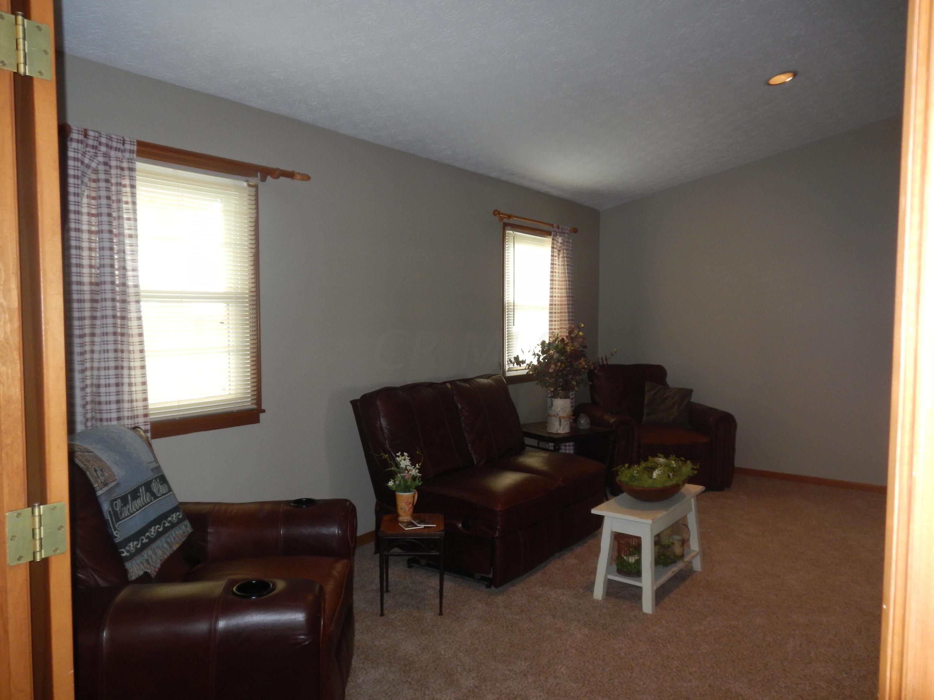 13190 Badger Road Williamsport, OH 43164 - Photo 16 of 33