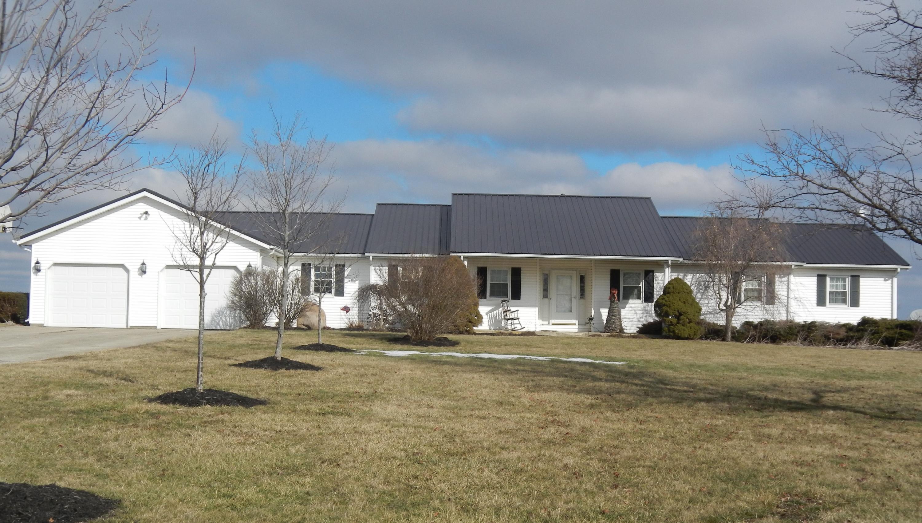 13190 Badger Road Williamsport, OH 43164 - Photo 2 of 33
