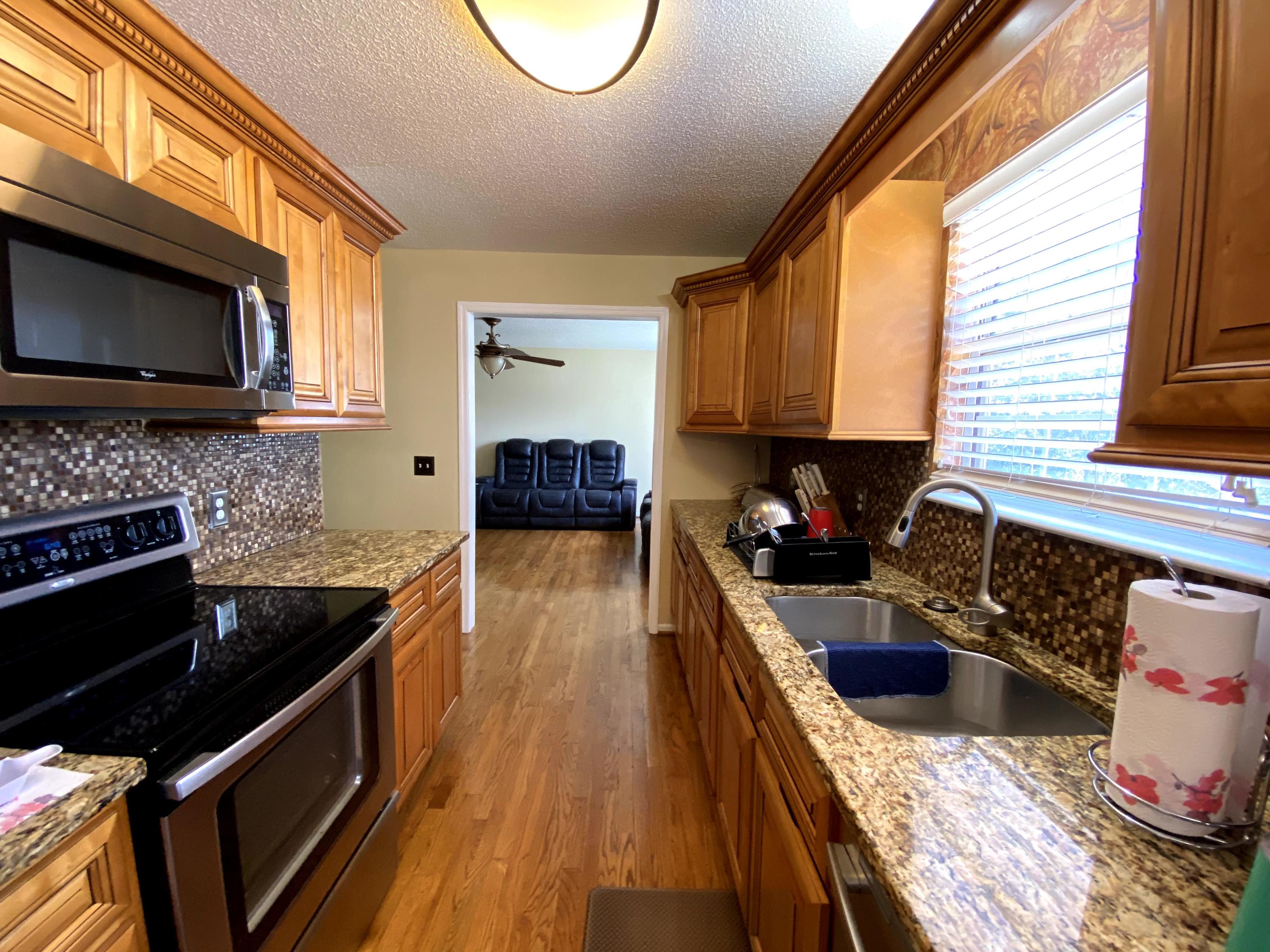 4006 Brock Road Chattanooga, TN 37421 - Photo 10 of 41 0983A592-9813-4FCA-9BEA-FCDC06E906E8