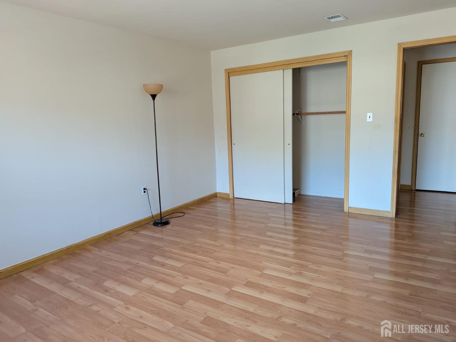 1714 Raspberry Court Edison, NJ 08817 - Photo 9 of 15
