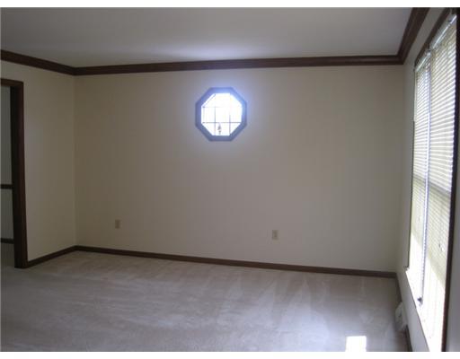 117 Weybridge Road Gibsonia, PA 15044 - Photo 3 of 16 Living Room.