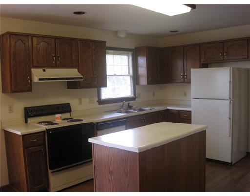 117 Weybridge Road Gibsonia, PA 15044 - Photo 5 of 16 Kitchen.