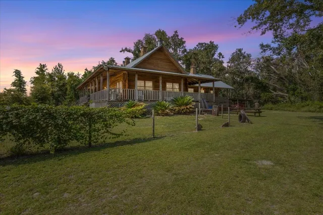 $900,000 | 357 Northeast Willowrun Way, Pinetta, FL 32350
