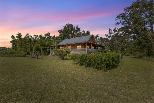 $900,000 | 357 Northeast Willowrun Way, Pinetta, FL 32350