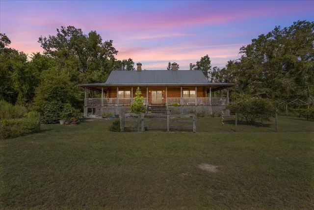 $900,000 | 357 Northeast Willowrun Way, Pinetta, FL 32350