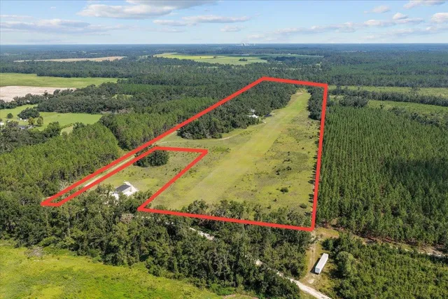 $900,000 | 357 Northeast Willowrun Way, Pinetta, FL 32350