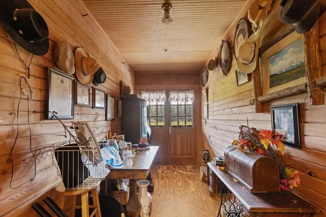 $900,000 | 357 Northeast Willowrun Way, Pinetta, FL 32350