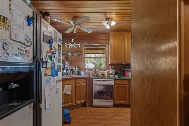 $900,000 | 357 Northeast Willowrun Way, Pinetta, FL 32350