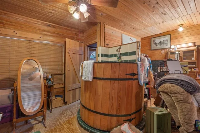 $900,000 | 357 Northeast Willowrun Way, Pinetta, FL 32350