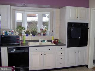 526 Snyder Road Reading, PA 19609 - Photo 3 of 6 Gallery Image 3