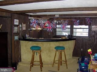 526 Snyder Road Reading, PA 19609 - Photo 4 of 6 Gallery Image 4