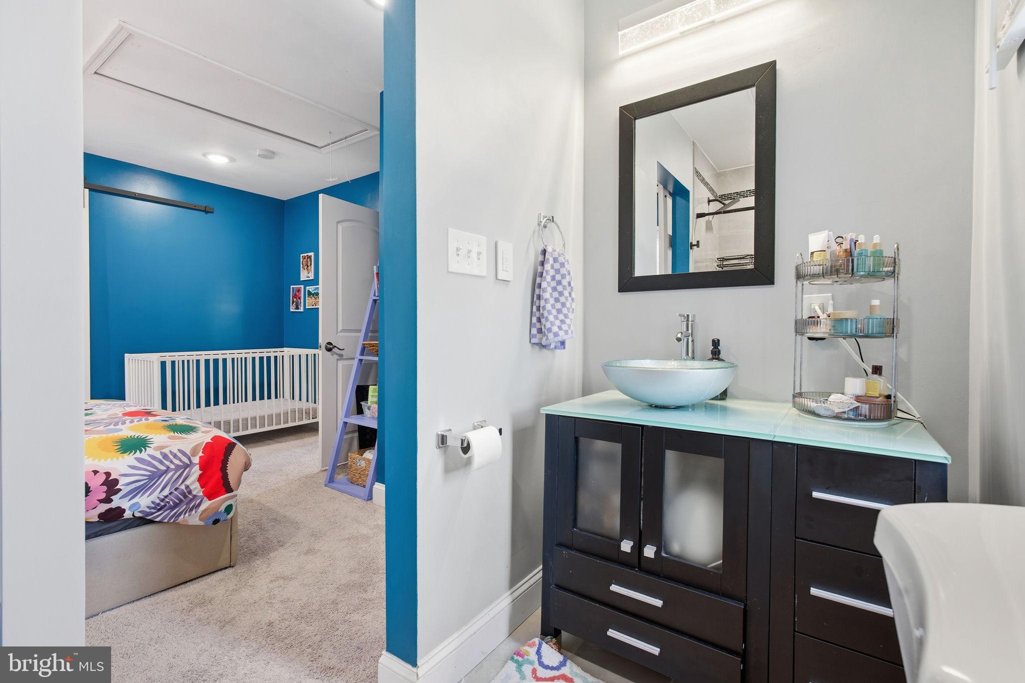 3901 Biddison Lane Baltimore, MD 21206 - Photo 20 of 38 Private primary bath with shower