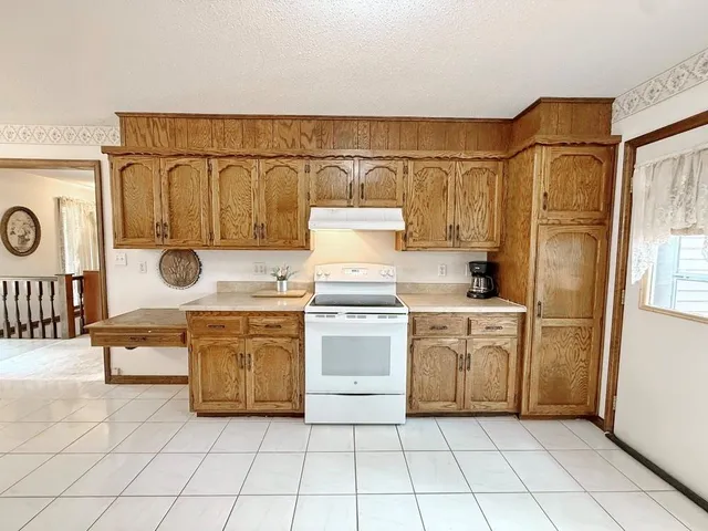 $262,000 | 1006 White Oak Drive, El Dorado Springs, MO 64744