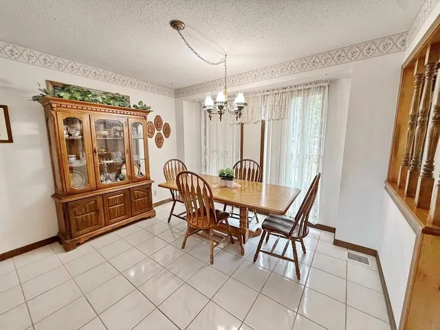 $262,000 | 1006 White Oak Drive, El Dorado Springs, MO 64744