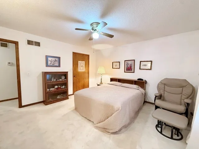 $262,000 | 1006 White Oak Drive, El Dorado Springs, MO 64744