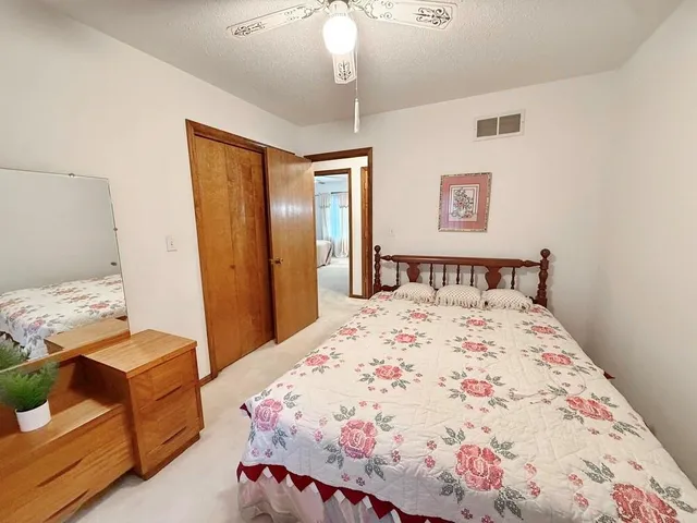 $262,000 | 1006 White Oak Drive, El Dorado Springs, MO 64744