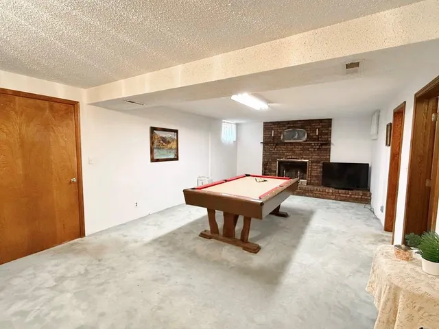 $262,000 | 1006 White Oak Drive, El Dorado Springs, MO 64744