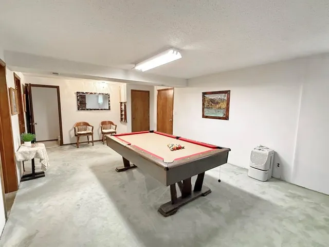 $262,000 | 1006 White Oak Drive, El Dorado Springs, MO 64744