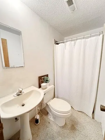 $262,000 | 1006 White Oak Drive, El Dorado Springs, MO 64744